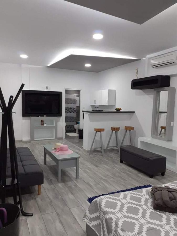 DELUXE YIOTA`S STUDiO ! Klorakas Exterior foto